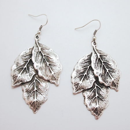 Zinc Detailed Three Leaf Dangles - Click Image to Close